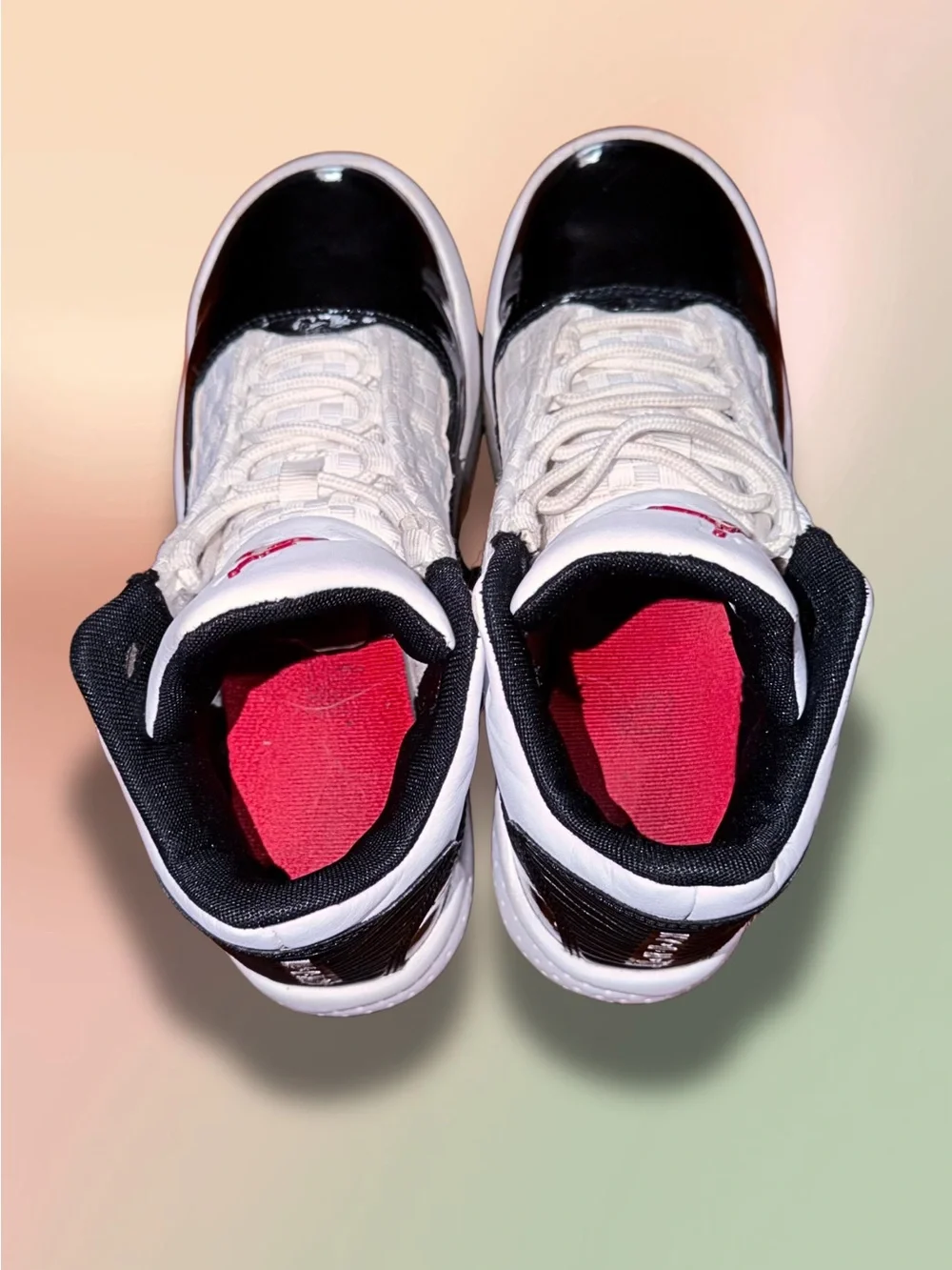 Jordan Max Aura 2 GS White Black Gym Red Basketball Shoes Size 4Y CN8094-102